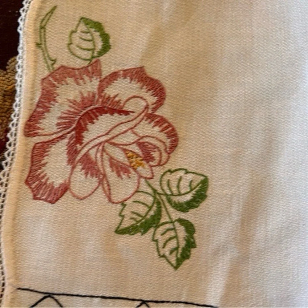 Vintage White Linen Needlepoint Rose &‎ Black Diamonds Table Topper